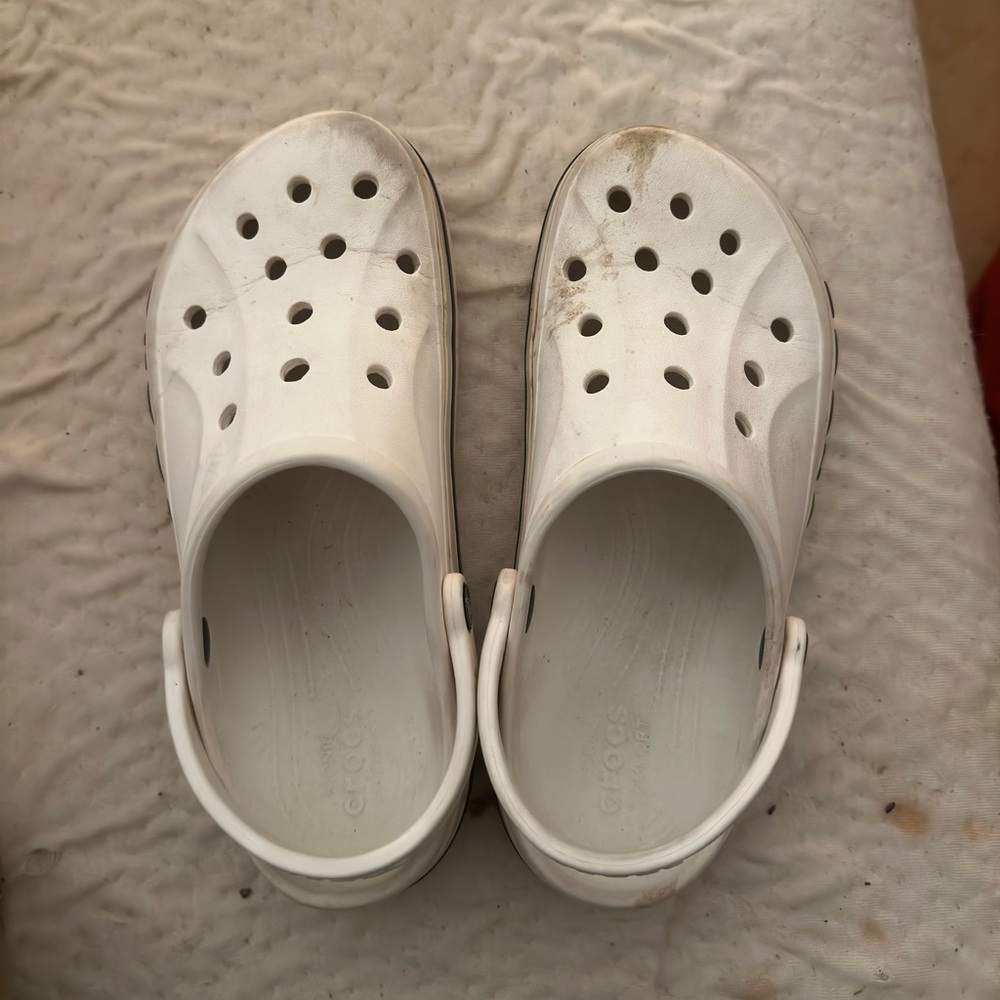 crocs